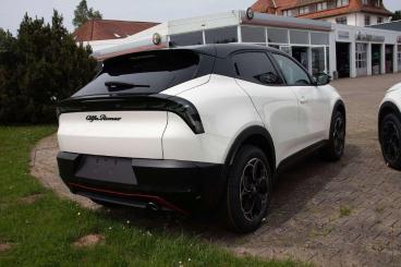 SPOTICAR Alfa Romeo Junior Q4 Ibrida 1.2 Vgt Prem+tech+sport-paket Gebraucht - Geländewagen Benzin Weiß - Moenchweiler - 801281571_4