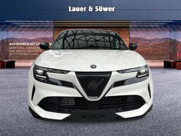 SPOTICAR Alfa Romeo Junior Ti *technologie*panorama*18 Lm* Gebraucht - Geländewagen Hybrid Weiß - Burscheid - 1201302046_4