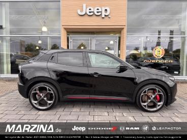 ALFA ROMEO CERTIFIED Alfa Romeo Junior Veloce Elektro 280ps Navi Digitales Cockpit Massag Gebraucht - Suv Elektro Schwarz - Aschaffenburg - 1336379_1
