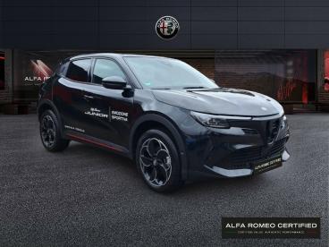 ALFA ROMEO CERTIFIED Alfa Romeo Junior Elettrica Elettrica Speciale 115kw Gebraucht - Suv Elektro Schwarz - Breitenbrunn - 1070197_3