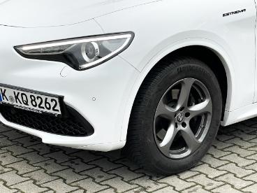 ALFA ROMEO CERTIFIED Alfa Romeo Stelvio Estrema - Assistenzpaket - Panorama - Alarmanlage Gebraucht - Suv Benzin  - Koeln - 1002925_3