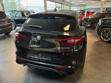 ALFA ROMEO CERTIFIED Alfa Romeo Stelvio Veloce 2.0 Turbo 16v 206kw At8-q4 Gebraucht - Suv Benzin Schwarz - Mannheim - 1044872_4