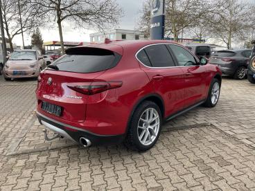 ALFA ROMEO CERTIFIED Alfa Romeo Stelvio Super Q4 Navi, Ahk, Kamera, Memory-sitze Gebraucht - Suv Benzin Rot - Würzburg - 1085152_5