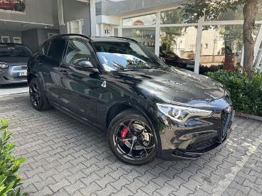ALFA ROMEO CERTIFIED Alfa Romeo Stelvio Quadrifoglio Q4, Schiebedach Gebraucht - Suv Benzin Schwarz - Rosenheim - 1153268_3