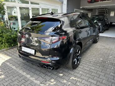 ALFA ROMEO CERTIFIED Alfa Romeo Stelvio Quadrifoglio Q4, Schiebedach Gebraucht - Suv Benzin Schwarz - Rosenheim - 1153268_4
