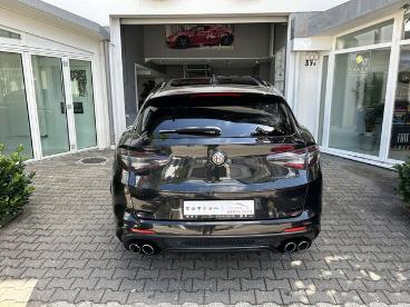 ALFA ROMEO CERTIFIED Alfa Romeo Stelvio Quadrifoglio Q4, Schiebedach Gebraucht - Suv Benzin Schwarz - Rosenheim - 1153268_5