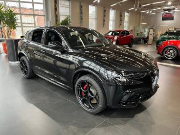 ALFA ROMEO CERTIFIED Alfa Romeo Stelvio Quadrifoglio Qv 2.9l V6 Nero Vulcano Gebraucht - Suv Benzin  - Leipzig - 1159119_2