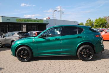 SPOTICAR Alfa Romeo Stelvio Quadrifoglio My24 Akrapovi?, Np:115.040 Gebraucht - Suv Benzin Hellgrün - Würzburg - 801167995_2