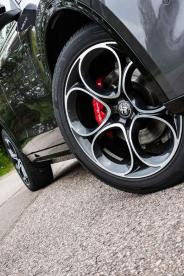 ALFA ROMEO CERTIFIED Alfa Romeo Stelvio Veloce 2.0 Q4 Vom Ar Vertragshandler Gebraucht - Suv Benzin Grau - Moenchweiler - 1182094_4