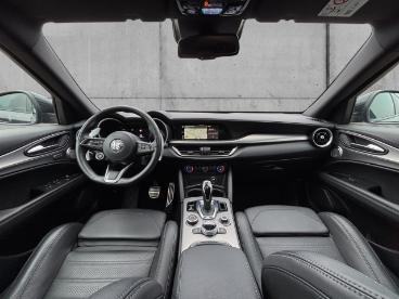ALFA ROMEO CERTIFIED Alfa Romeo Stelvio Veloce Q4 2.0 Pdc+kamera+navi+carplay+shz Gebraucht - Suv Benzin  - Hasbergen - 1185088_3