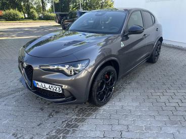 SPOTICAR Alfa Romeo Stelvio Quadrifoglio 2,9 V6 Bi-turbo*akrapovic* Gebraucht - Suv Benzin  - München - 1201188875_1