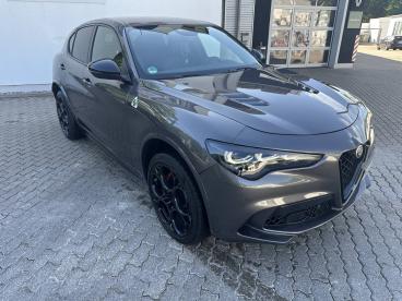 SPOTICAR Alfa Romeo Stelvio Quadrifoglio 2,9 V6 Bi-turbo*akrapovic* Gebraucht - Suv Benzin  - München - 1201188875_2