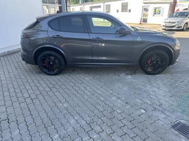 SPOTICAR Alfa Romeo Stelvio Quadrifoglio 2,9 V6 Bi-turbo*akrapovic* Gebraucht - Suv Benzin  - München - 1201188875_3
