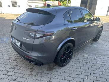 SPOTICAR Alfa Romeo Stelvio Quadrifoglio 2,9 V6 Bi-turbo*akrapovic* Gebraucht - Suv Benzin  - München - 1201188875_4