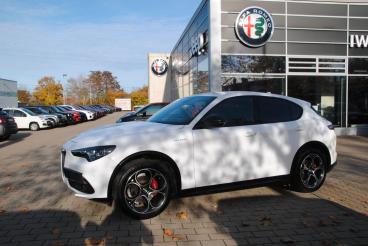 SPOTICAR Alfa Romeo Stelvio Veloce Q4 Elektr. Ahk, Premium-paket Gebraucht - Suv Benzin Weiß - Würzburg - 801205422_2