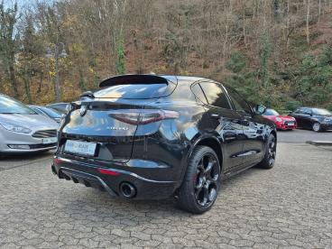 ALFA ROMEO CERTIFIED Alfa Romeo Stelvio 2.0 Competizione Q4 Assistenz Matrix H&k Carpl Gebraucht - Suv Benzin Schwarz - Zell/mosel - 1205961_3