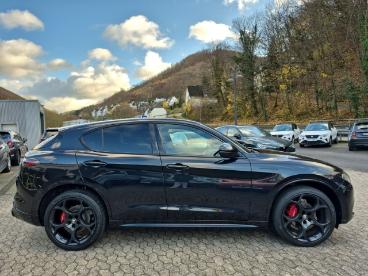 ALFA ROMEO CERTIFIED Alfa Romeo Stelvio 2.0 Competizione Q4 Assistenz Matrix H&k Carpl Gebraucht - Suv Benzin Schwarz - Zell/mosel - 1205961_4