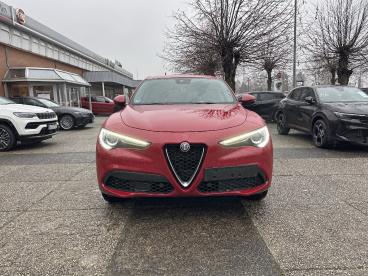 SPOTICAR Alfa Romeo Stelvio 2.0 Turbo 16v Lusso Ti Q4 (euro 6d) Gebraucht - Suv Benzin Rot - Berlin - 801210376_2