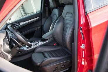 ALFA ROMEO CERTIFIED Alfa Romeo Stelvio Veloce Q4 2.0 Vom Ar Vertragshandler Gebraucht - Suv Benzin Rot - Moenchweiler - 1227885_4