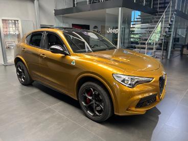 ALFA ROMEO CERTIFIED Alfa Romeo Stelvio Quadrifoglio Qv 2.9l V6 Ocra Lipari Gebraucht - Suv Benzin Gold - Leipzig - 1273966_2