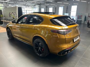 ALFA ROMEO CERTIFIED Alfa Romeo Stelvio Quadrifoglio Qv 2.9l V6 Ocra Lipari Gebraucht - Suv Benzin Gold - Leipzig - 1273966_4