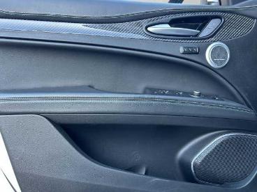 SPOTICAR Alfa Romeo Stelvio Quadrifoglio V6 2.9 Bi-turbo At8-q4 Gebraucht - Suv Benzin Weiß - Regensburg - 801281900_5