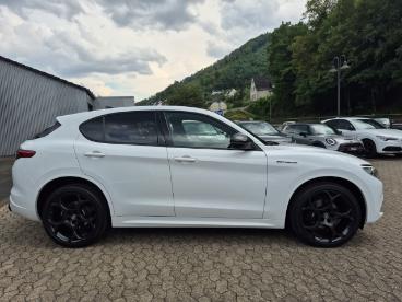 ALFA ROMEO CERTIFIED Alfa Romeo Stelvio Estrema Q4 Pano Assistenzpak Harmannkardon Gebraucht - Suv Benzin Weiß - Zell/mosel - 1319396_4