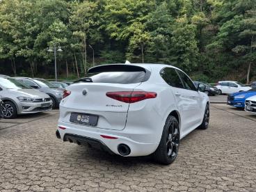 ALFA ROMEO CERTIFIED Alfa Romeo Stelvio Veloce Q4 21´´lm-turismo Navi Komfortpaket Gebraucht - Suv Benzin Weiß - Zell/mosel - 1328625_3