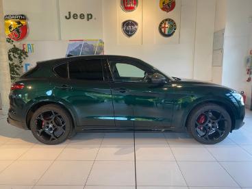 SPOTICAR Alfa Romeo Stelvio Veloce Ti 2.2 Diesel 16v Gebraucht - Suv Diesel Grün - Dresden - 801350342_3