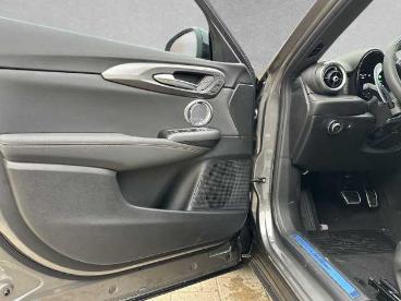 ALFA ROMEO CERTIFIED Alfa Romeo Tonale Veloce 1.5 *schiebedach* Gebraucht - Suv Benzin  - Regensburg - 1122825_5