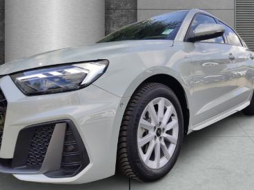 SPOTICAR Audi A1 Sportback Tfsi S-line Spurwechselass. Ruckfahrkam. Gebraucht - Kleinwagen Benzin Silber - Hamburg - 1201343687_4
