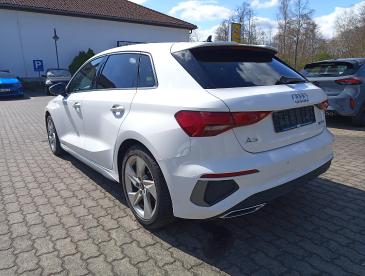 SPOTICAR Audi A3 30 Tfsi S Line Led/navi/shz/dab/pdc/allwetter Gebraucht - Limousine Benzin Weiß - Bad Belzig - 1201119281_3