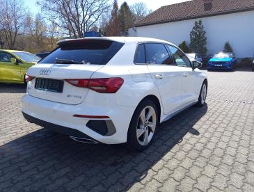 SPOTICAR Audi A3 30 Tfsi S Line Led/navi/shz/dab/pdc/allwetter Gebraucht - Limousine Benzin Weiß - Bad Belzig - 1201119281_4