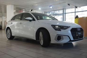 SPOTICAR Audi A3 Sportback 35 Tfsi Advanced Navi/sh/kamera/ahk Gebraucht - Limousine Benzin Weiß - Schöningen - 1201184700_4