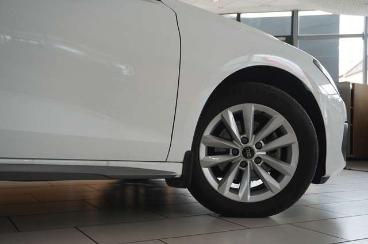SPOTICAR Audi A3 Sportback 35 Tfsi Navi/led/sport/shz/virt/dab Gebraucht - Limousine Benzin Weiß - Schöningen - 1201226087_5