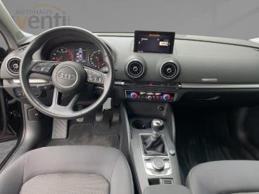 SPOTICAR Audi A3 *xenon*navi*allwetter*pdc*shz*bluetooth*klima Basi Gebraucht - Limousine Benzin Schwarz - Bamberg - 1201290239_4