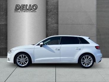 SPOTICAR Audi A3 Sportback 35 Sport 1.5tfsi Pano Navi Bi-xenon Gebraucht - Limousine Benzin Weiß - Hamburg - 1201350897_2