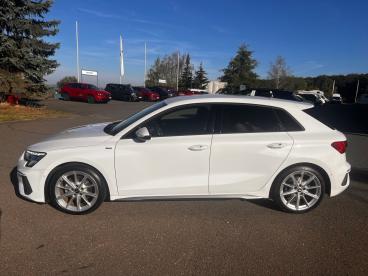 SPOTICAR Audi A3 Sportback 35 Tfsi S Line Gebraucht - Limousine Hybrid Weiß - Chemnitz - 1201351587_2
