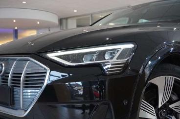 SPOTICAR Audi E-tron 50 Quattro Advanced Navi/led/sport/sh/dab Gebraucht - Geländewagen Elektro Schwarz - Schöningen - 1201209988_4