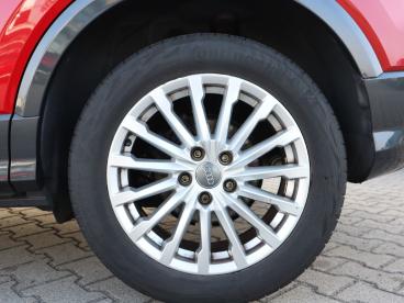 SPOTICAR Audi Q2 30 Tfsi Design Led/shz/klima/azv/mmi Radio/bt Gebraucht - Suv Benzin Rot - Luckenwalde - 1201356220_2
