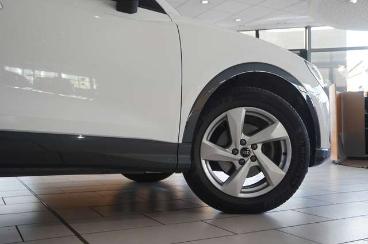 SPOTICAR Audi Q3 35 Tfsi Advanced S-tronic Navi/led/virtu/dab+ Gebraucht - Suv Benzin Weiß - Schöningen - 1201229136_5