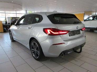 SPOTICAR Bmw 1er 118 I Sportline Led/navi/shz/pdc/ahk/standhz/17 Gebraucht - Limousine Benzin Silber - Schöningen - 1201271265_3