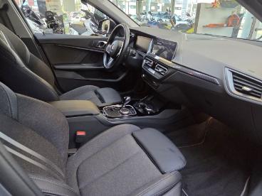 SPOTICAR Bmw 1er 118 I Aut. Sport Line Gebraucht - Limousine Benzin  - Heinsberg - 1201293643_4