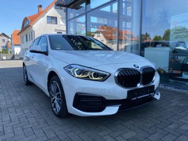 SPOTICAR Bmw 1er 118 I Aut. Sport Line Led Shz Kamera Cockpit Prof Gebraucht - Limousine Benzin Weiß - Detmold - 1201316658_1