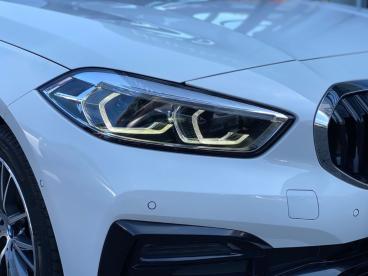 SPOTICAR Bmw 1er 118 I Aut. Sport Line Led Shz Kamera Cockpit Prof Gebraucht - Limousine Benzin Weiß - Detmold - 1201316658_4
