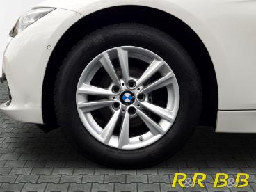 SPOTICAR Bmw 3er 318 I Advantage Touring Navi+shz+klima+cd+usb+rfk+pdc+ Gebraucht - Coupé-cabrio Benzin Weiß - Soest - 1201193582_5