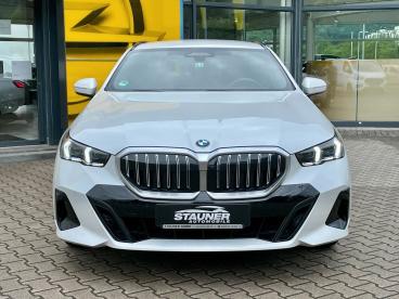 SPOTICAR Bmw 5er 520 D Touring M Sport *h&k*360°kam*ahk*head Up* Gebraucht - Kombi Diesel Weiß - Kelheim - 1201136671_5