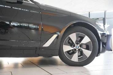 SPOTICAR Bmw 5er 520 D Touring Business Navi/led/virtu./sh/hud/ahk Gebraucht - Kombi Benzin Schwarz - Schöningen - 1201150728_5