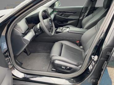 SPOTICAR Bmw 5er 520 I *kamera*sitzbeluftung*4xshz*klima 4 Zonen* Gebraucht - Kombi Benzin Schwarz - Bamberg - 1201212742_5