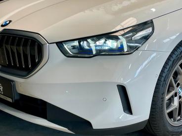 SPOTICAR Bmw 5er 520 D Touring *navigation*shz*leder*r-kamera* Gebraucht - Kombi Diesel Weiß - Kelheim - 1201351289_4